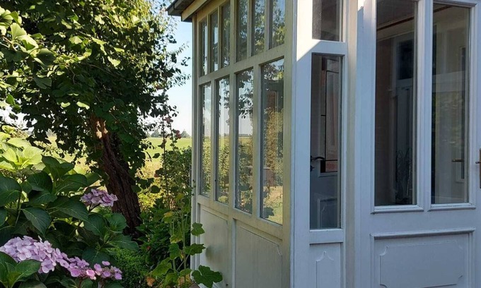 Krummhoern Apartment | Cozy apartment in Pilsum with a wonderful view of East Frisia's vastness.