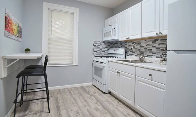North Greece Apartment | Cozy Apartment in Quiet Spencerport with Private Deck