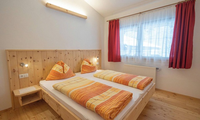 Caminata di Tures Apartment | Cozy 'Apartment Enzian' with Mountain View, Wi-Fi, Garden & Terrace