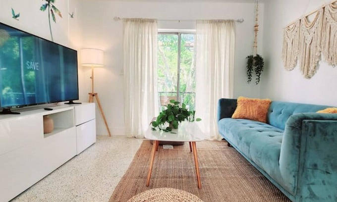 East Little Havana Apartment | Cozy Apartment Near Brickell IV