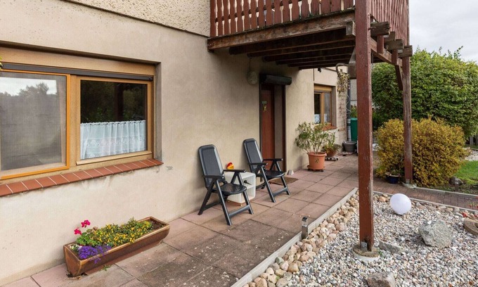 Warin Apartment | Cozy Apartment near the Sea in Warin