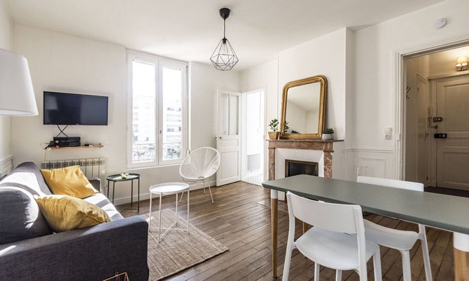 Reims Apartment | Cozy apartment renovated to less than 10 minutes walk from the station!