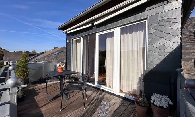 Brilon Apartment | Cozy apartment with fireplace and balcony