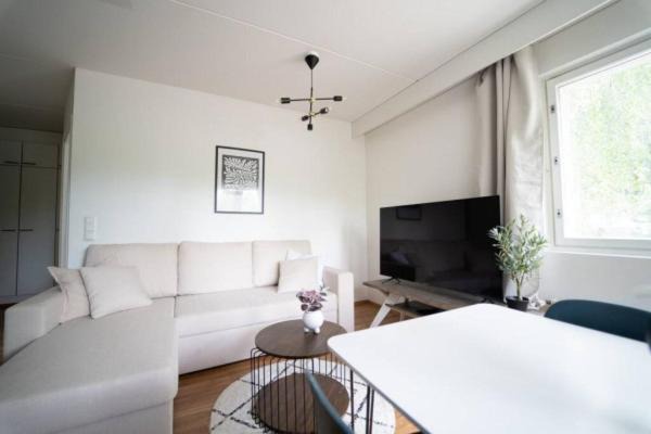 Lantinen District Apartment | Cozy apartment with sauna and balcony and parking