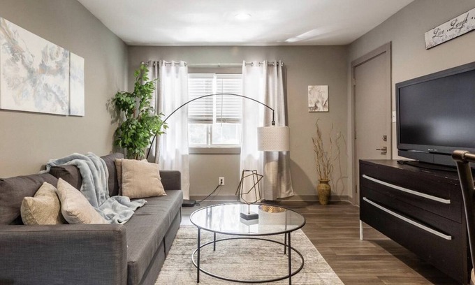 Morningside-Lenox Park Apartment | Cozy Atlanta Midtown Apartment