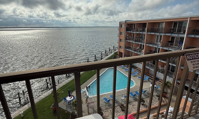 Ocean City Condo | Cozy Bayfront 1-Bedroom Condo, The Perfect Ocean City Getaway!