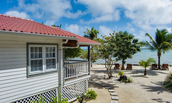 Placencia Cottage | Cozy Beachfront Cottage on the Beach in Maya Beach