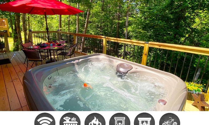 Pigeon Forge House | Cozy Bear Den cabin