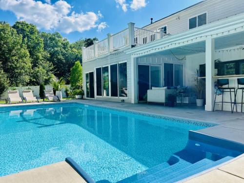 Indian Trail House | Cozy Bedroom Suites in Beautiful Shared Home with Pool Access