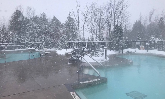The Blue Mountains Condo | Cozy Blue Mountain Condo -Ski, Swim, Hike, Enjoy