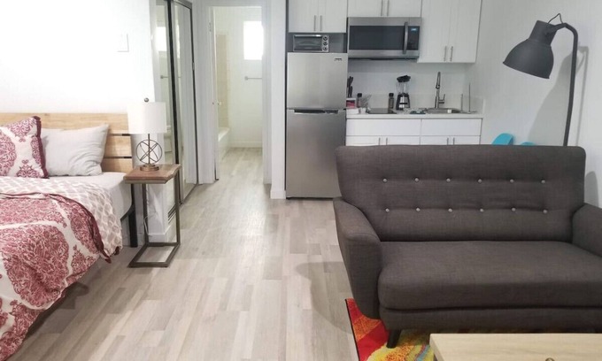 Marina Peninsula Apartment | Cozy & Bright Beach Studio w/Parking Steps 2 Sand!