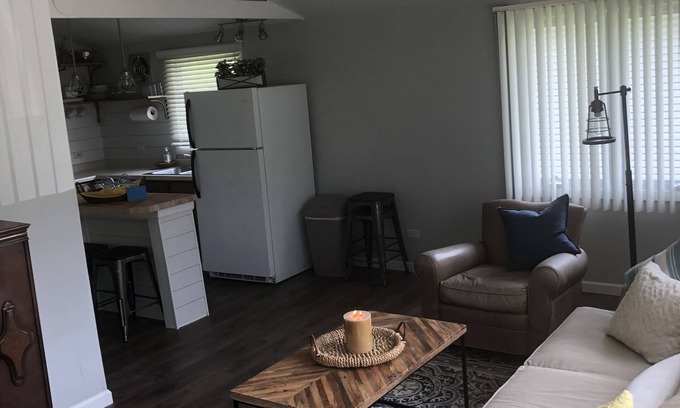 Como House | Cozy Bungalow house by the lake