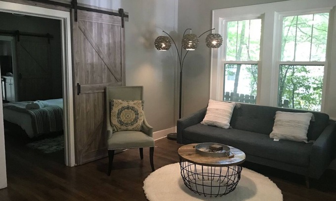 Durham House | Cozy Bungalow near Duke & Dining, Walkable Area