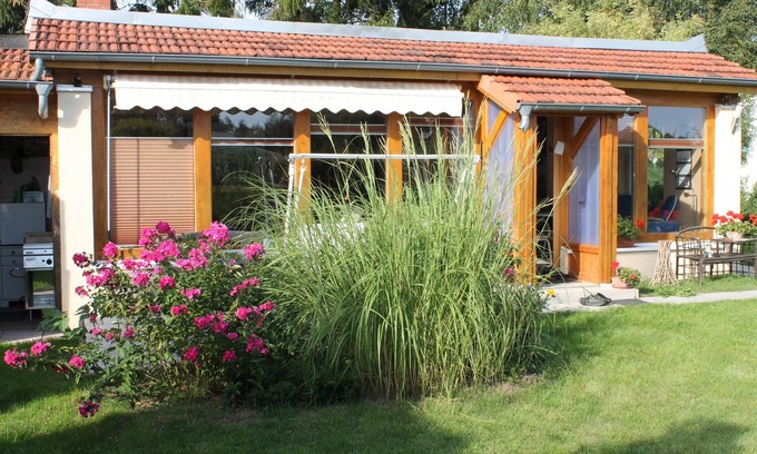 Klocksdorf House | Cozy bungalow on the lake with garden and terrace ideal for people and animals.