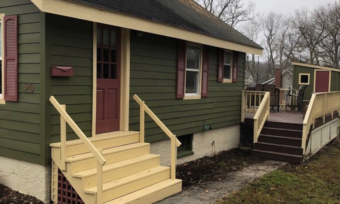 Clifton Springs House | Cozy Bungalow