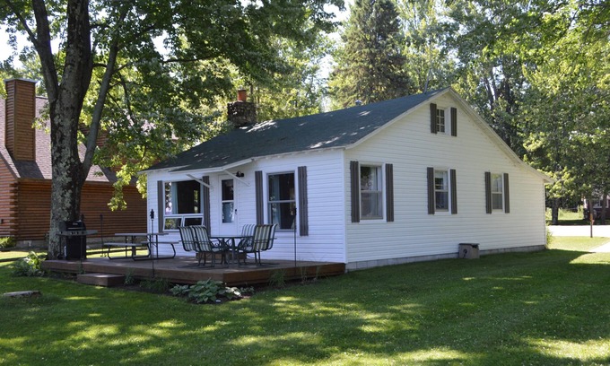 Burt Lake Cottage | Cozy Burt Lake Waterfront Cottage