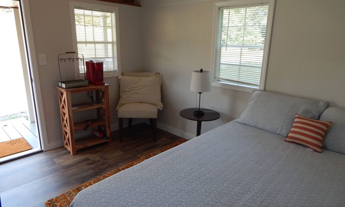 Caroleen Cabin | Cozy Cabin 3 at Bird's Nest Bunkies and Barn in Ellenboro with WiFi, AC, & Heat