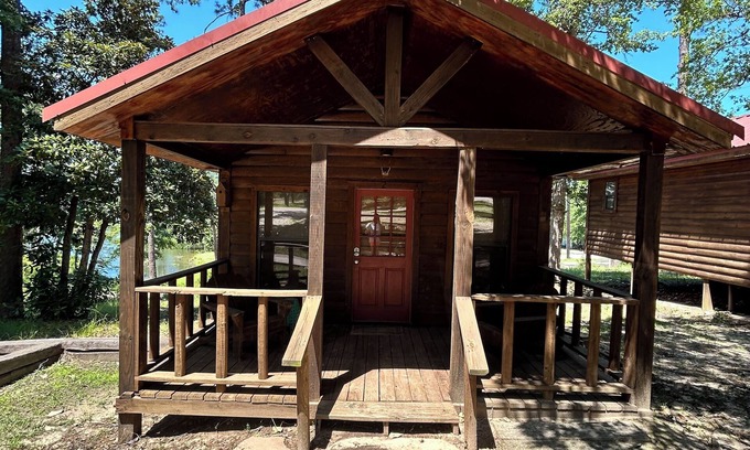 Jasper Cabin | Cozy cabin by the water