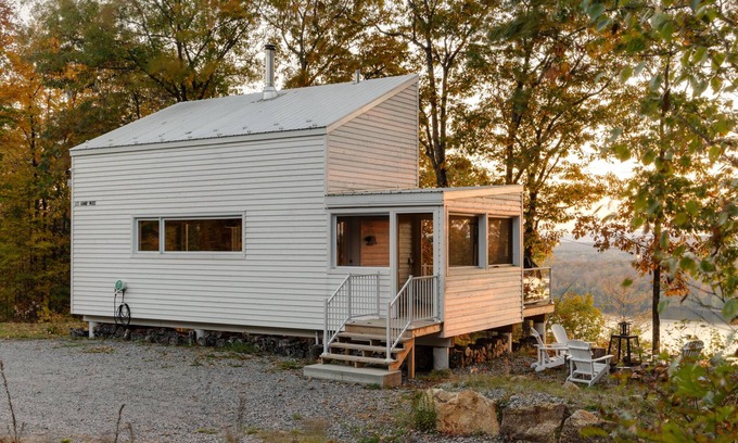 Saint-Aime-du-Lac-des-Iles Cabin | Cozy cabin - lake view