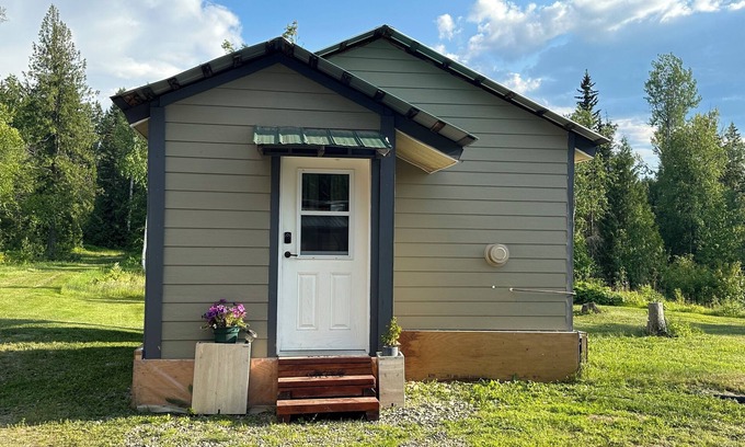 Clearwater Cabin | Cozy cabin on 10 acres in Clearwater BC