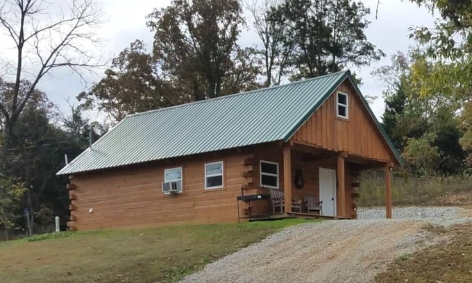 Brixey Cabin | Cozy cabin retreat close to kayaking and hiking trails.