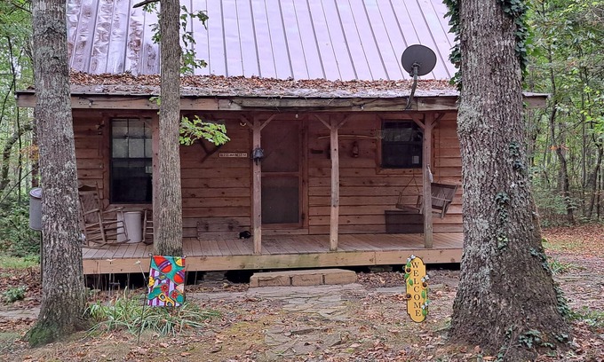 Crossville Cabin | Cozy Cabin