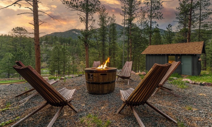 Evergreen Cabin | Cozy Cabin w/Hot Tub, Game Room & Private Writer's Nook - Close to town!