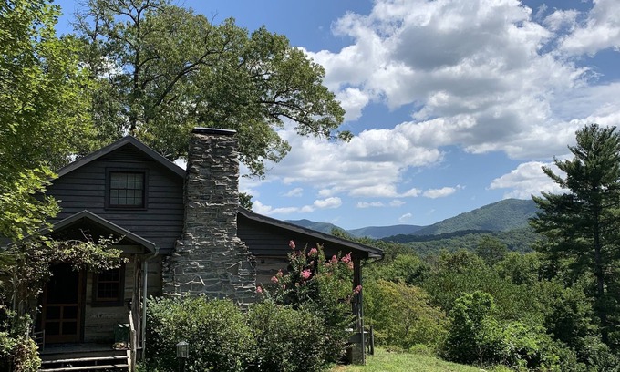 Glasgow Cabin | Cozy Cabin with Incredible Views