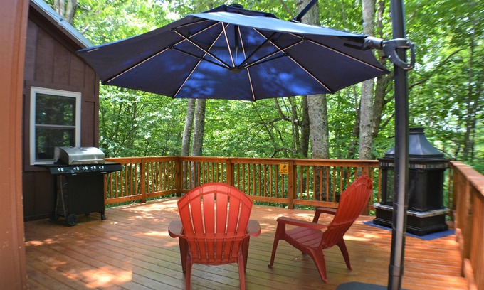 Charter Hills Cabin | Cozy cabin with boosted Wi-Fi, half a mile from Beech Ski Resort