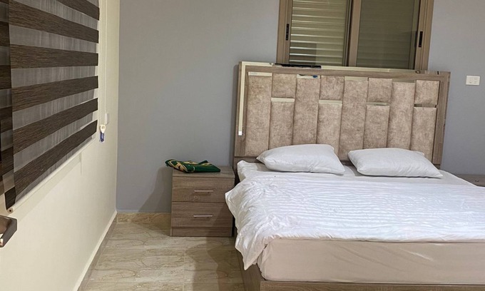 Wadi Musa Apartment | Cozy & Calm! Family-friendly haven away from the chaos.