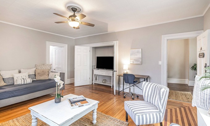 Valparaiso Apartment | Cozy Casa: Downtown Digs!