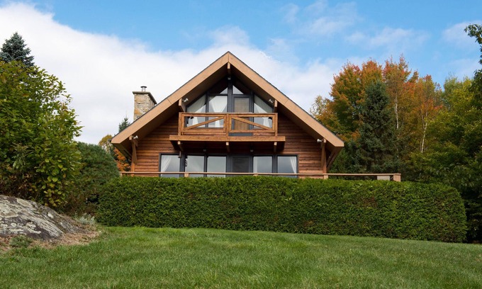 Saint-Alphonse-Rodriguez Cabin | Cozy Chalet-all in Wood-fireplace-ski-tube Sliding-28 Acres