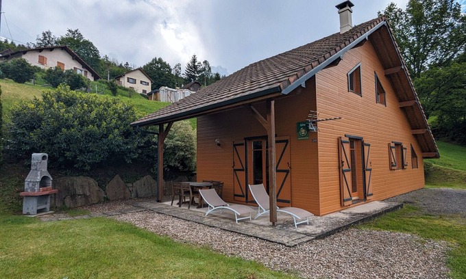 Plainfaing Cottage | Cozy Chalet Near Lakes, Skiing & Alsace Getaway - 3BR, Fireplace, WiFi, Baby-friendly Amenities