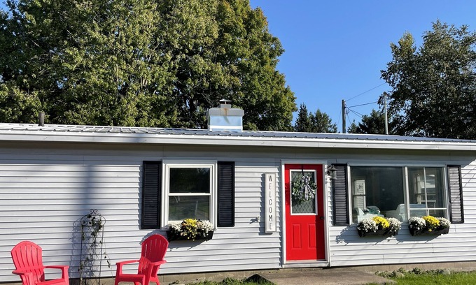 Sault Ste. Marie House | Cozy, Cheery, & Central Location to all EUP has to offer!