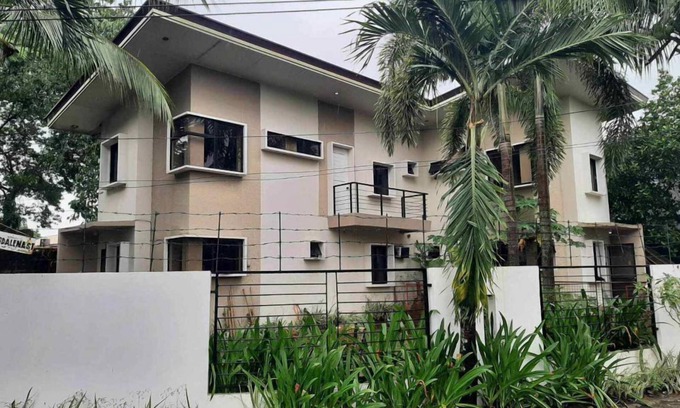 Jaro House | COZY CITY RETREAT: 3BR House