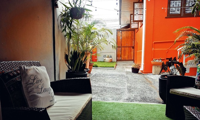 Newtown Cabin | Cozy City Sanctuary