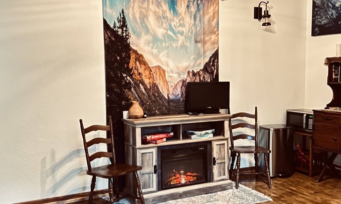 Groveland Apartment | Cozy, Clean, and Private. Close to Yosemite
