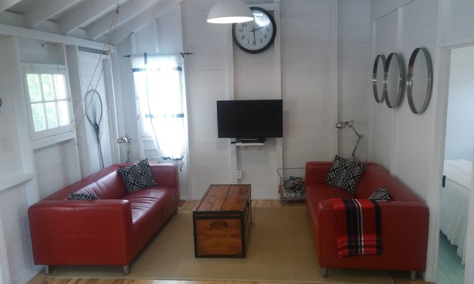Sauble Beach Cottage | Cozy, clean, newly renovated two bedroom cottage on the waterfront.