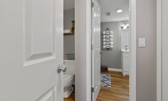 Surf City Condo | Cozy Coastal Farmhouse Beach condo w/pool