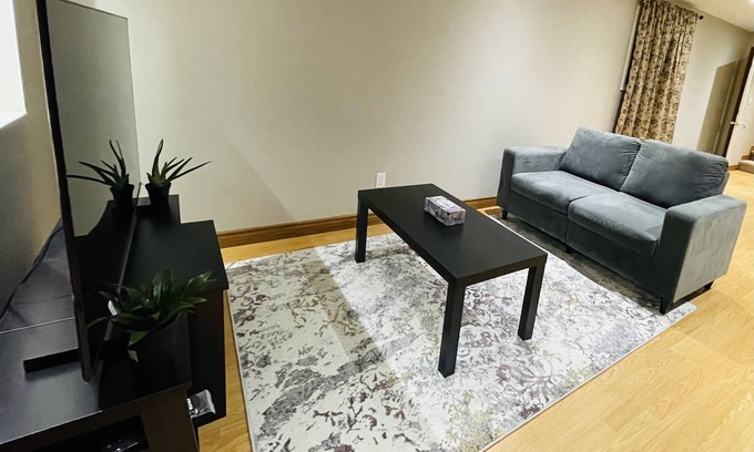Windsor House | Cozy comfort lower level unit