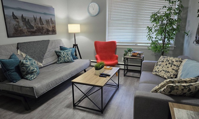 Algoma District Apartment | Cozy & Comfy 1 Bedroom Apartment Downtown Sault, ON
