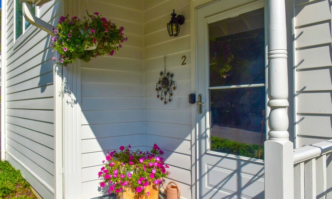 Rhinebeck Village Business District Condo | Cozy condo, recently upgraded, with convenient location to village center