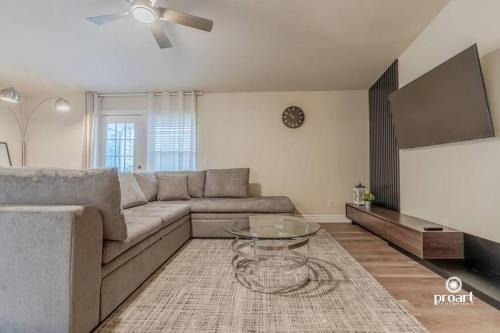 Indian Bayou Apartment | Cozy Condo Sunrise and Sunset