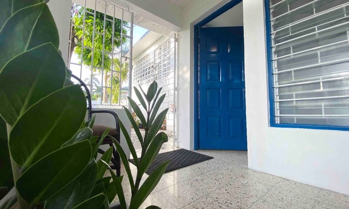 Saint Andrew Condo | Cozy, cool , central one bedroom flat in Uptown Kingston