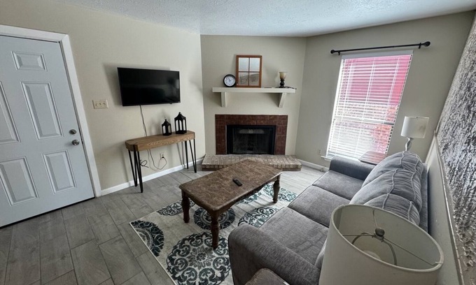 Hobbs Apartment | Cozy corporate apartment in Hobbs with WiFi, AC