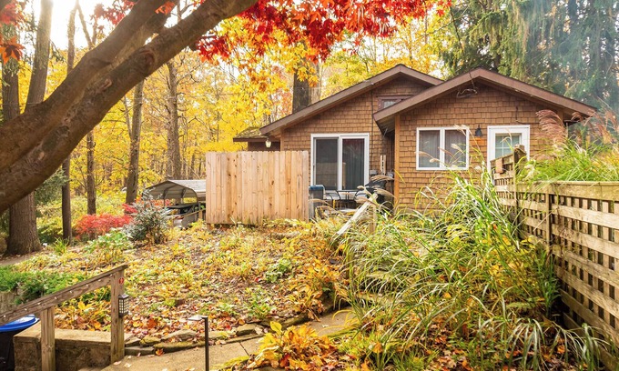 Brownfield Cottage | Cozy Cottage | 1BR,1BA, Hot Tub, Fireplace