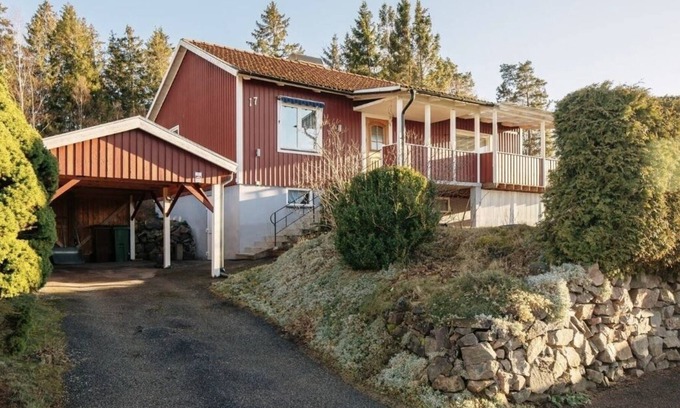 Otterbacken House | Cozy cottage, children and dogs welcome.
