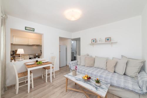 Istron Apartment | Cozy Cottage