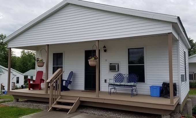 Vergennes Cottage | Cozy cottage in charming Ferrisburgh with WiFi and Heat/AC