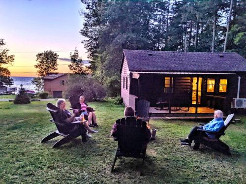 Sodus House | Cozy Cottage Lake Access Kayak Fire Pit